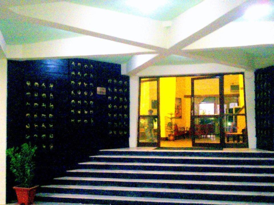 Hotel Bharatpur Ashok Buitenkant foto
