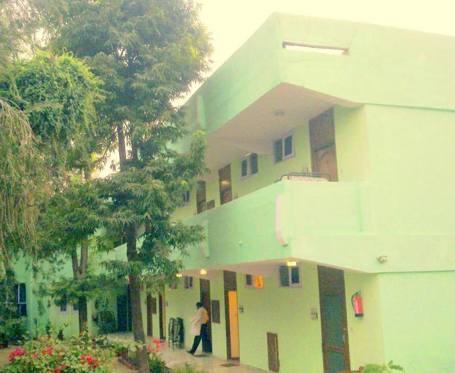 Hotel Bharatpur Ashok Buitenkant foto