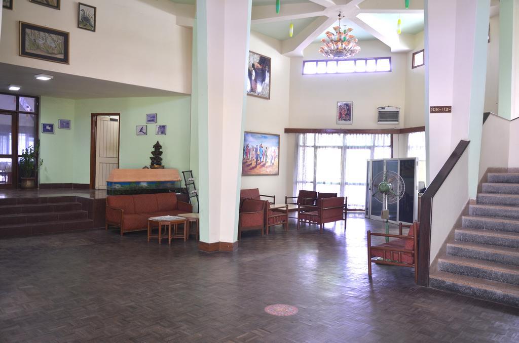 Hotel Bharatpur Ashok Buitenkant foto